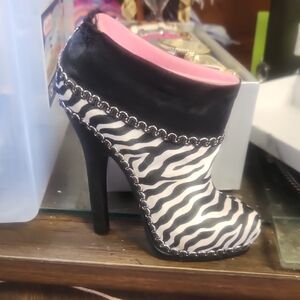 Chic Zebra Print Stiletto Vase with Pink Interior
